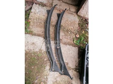 Plastika brisaca, torpedo za Volkswagen Polo od 2000. do 2008. god.