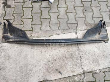 Plastika ispod brisaca za Peugeot 308