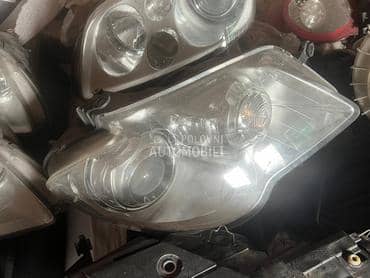 Far ksenon kompletan Desni za Volkswagen Touran od 2006. do 2009. god.