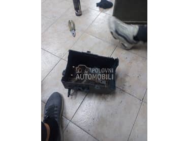 Kućište akumulatora za Peugeot 406