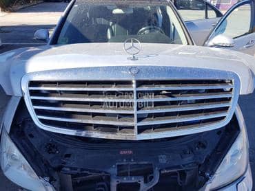 Maska prednja S klasa za Mercedes Benz S 320 od 2006. do 2010. god.