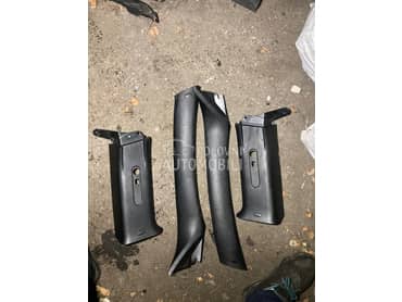 Crne plastike enterijer za Alfa Romeo 147 od 2001. do 2009. god.