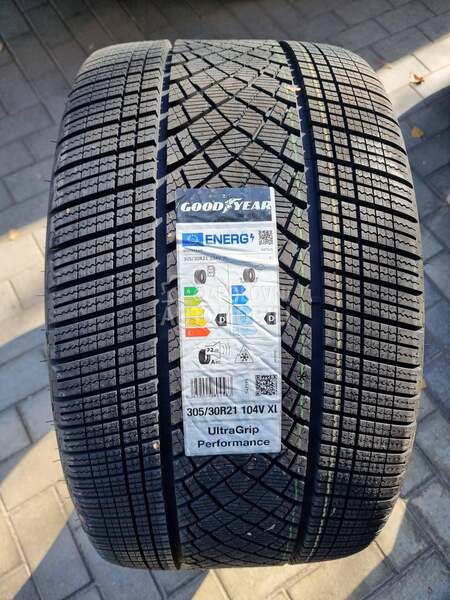 Goodyear 305/30 R21 Zimska