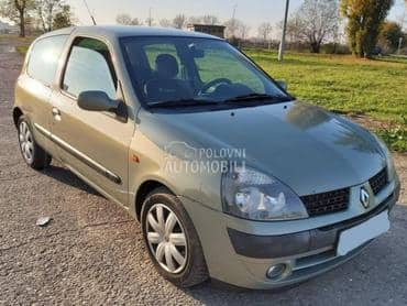 Renault Clio II -  kompletan auto u delovima