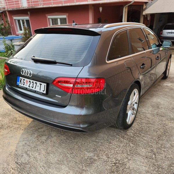 Audi A4 3XS LINE KAO N0V