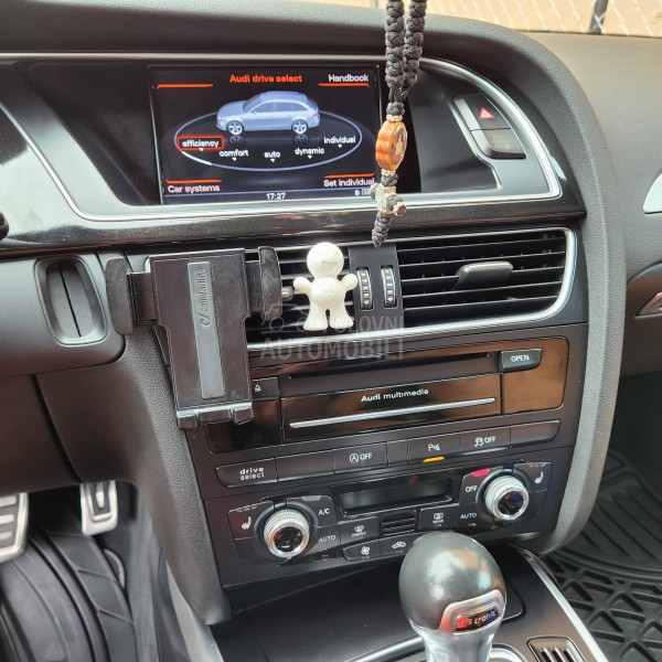 Audi A4 3XS LINE KAO N0V