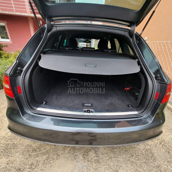 Audi A4 3XS LINE KAO N0V