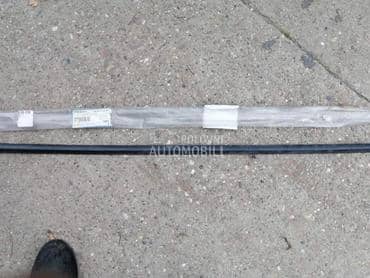 Lajsna prednjih vrata(leva) za Volkswagen Polo od 1994. do 1999. god.