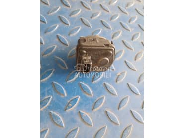 motor nivelacije farova za Nissan Terrano od 1998. do 2001. god.