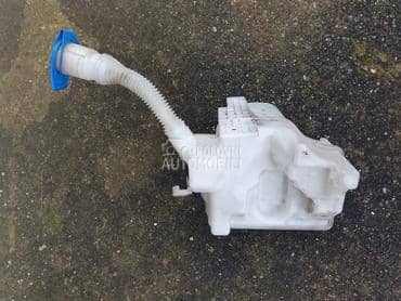 BOCA za vodu brisača za Volkswagen Polo od 2008. do 2013. god.