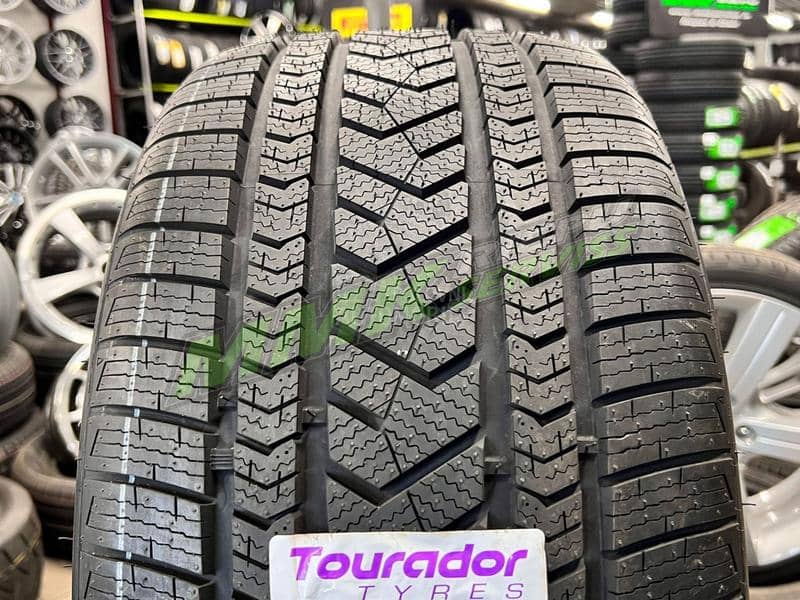 Tourador 285/45 R21 Zimska