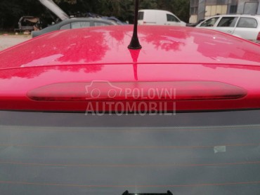 Trece stop svetlo za Volkswagen Polo od 2000. do 2008. god.