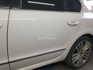 vrata limuzina za Škoda Superb od 2010. do 2015. god.