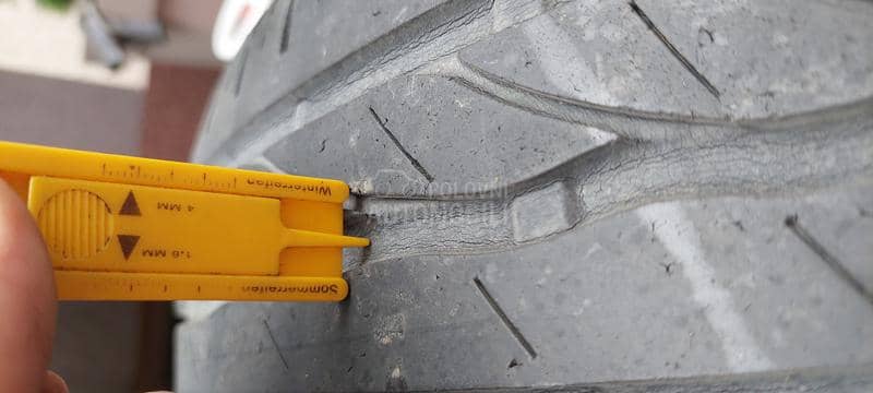 Bridgestone 215/50 R17 Letnja