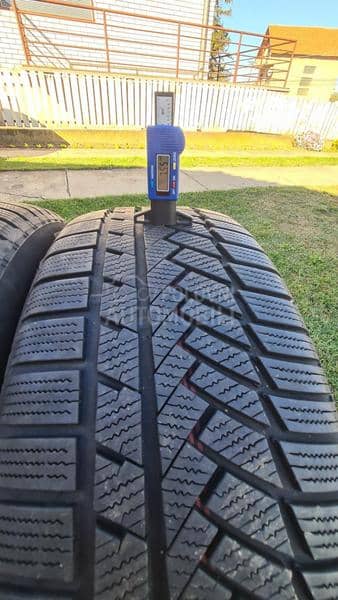 Continental 255/45 R20 Zimska