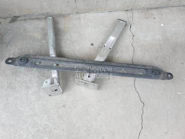 Donja greda drzac za Peugeot 308