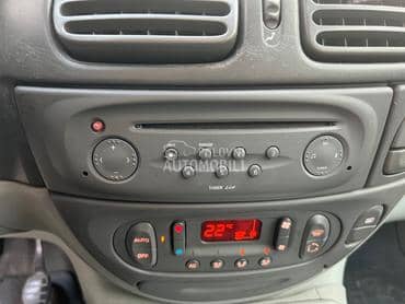 Radio / CD / DVD plejeri za Renault Scenic