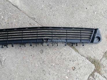 Centralna rešetka za Opel Vectra C od 2002. do 2005. god.