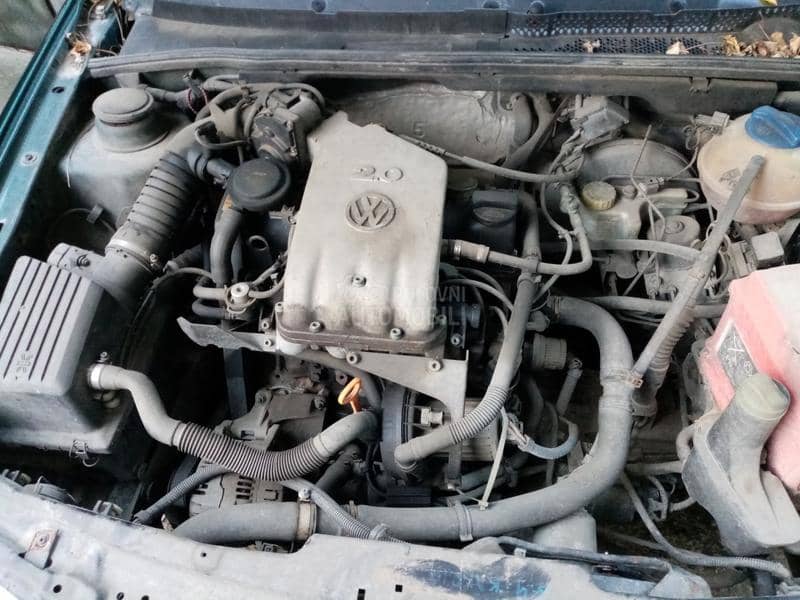 Delovi za Volkswagen Golf 4 cabrio 2001. god.