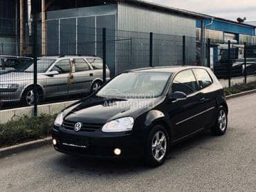 Volkswagen Golf 5 2005. god. -  kompletan auto u delovima