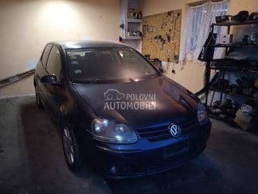 Volkswagen Golf 5 2005. god. -  kompletan auto u delovima