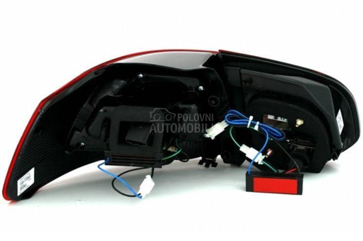 Kristalna LED štop svetla  GO