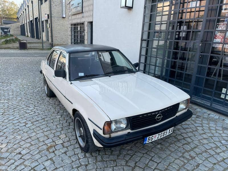 Opel Ascona B 2.0