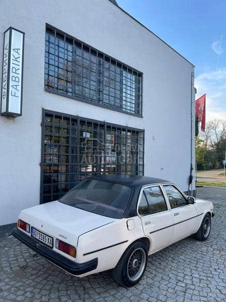 Opel Ascona B 2.0