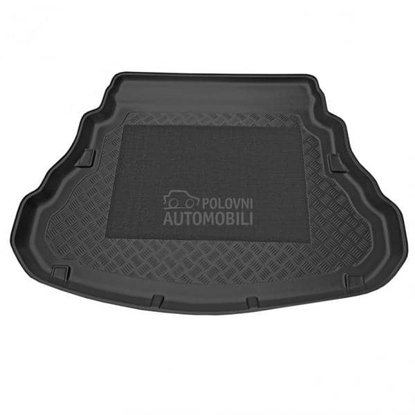 Tipska kadica za gepek  Genesi