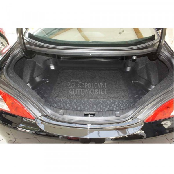 Tipska kadica za gepek  Genesi