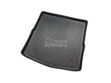 Tipska kadica za gepek GRD  Go za Volkswagen Golf 7