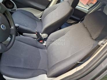 Sedišta komplet za Fiat Punto