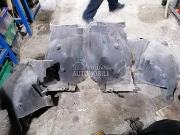 pod krila za Mercedes Benz C Klasa od 2000. do 2008. god.