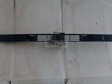 Centralna rešetka ispod branik za Audi 80 od 1979. do 1984. god.