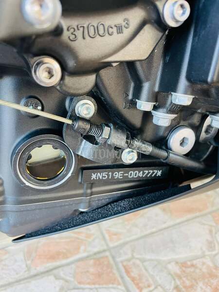 Yamaha R1