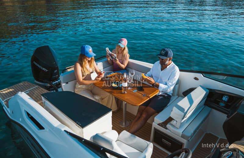 Quicksilver 755 Cruiser i Mercury 250