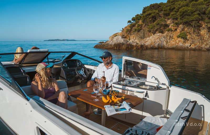 Quicksilver 755 Cruiser i Mercury 250