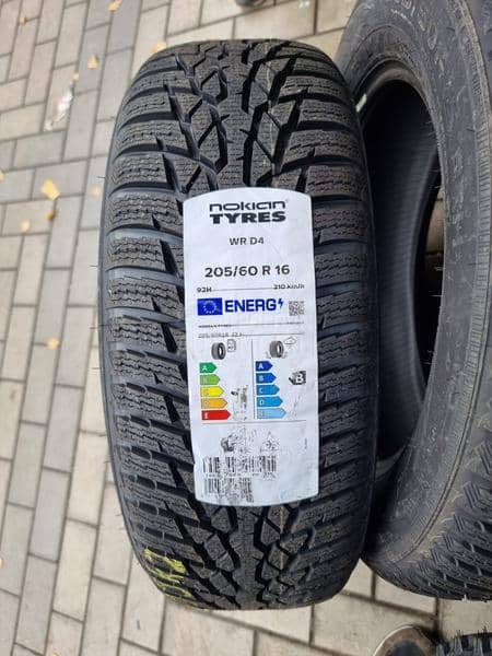Nokian 205/60 R16 Zimska