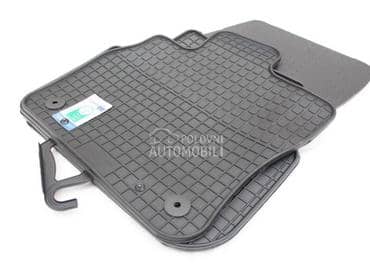 Petex gumene patosnice za Audi Q3 od 2018. do 2022. god.