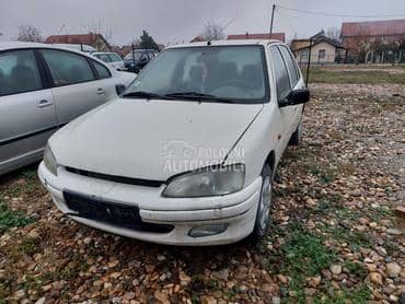 Peugeot 106 -  kompletan auto u delovima
