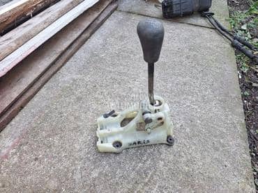 rucica menjaca za Toyota Yaris