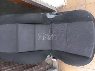sedista za Peugeot 207