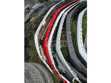 Branik prednji za Volkswagen Passat B7 od 2011. do 2015. god.