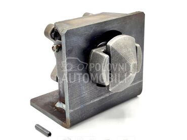 Oslonac sa trnom za kontejnere