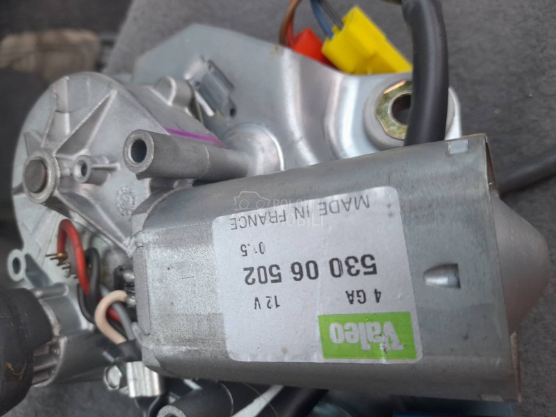 Motoric zadnjeg Brisača