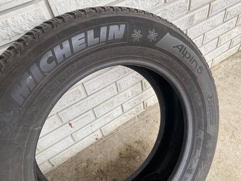 Michelin 215/65 R17 Zimska