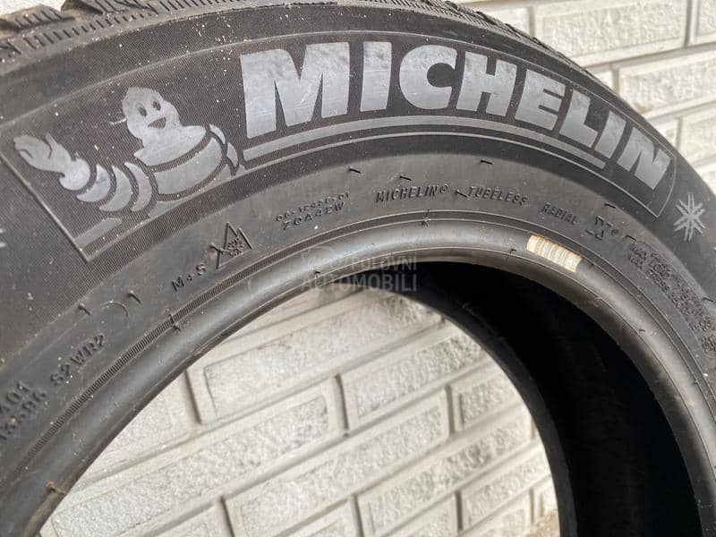 Michelin 215/65 R17 Zimska