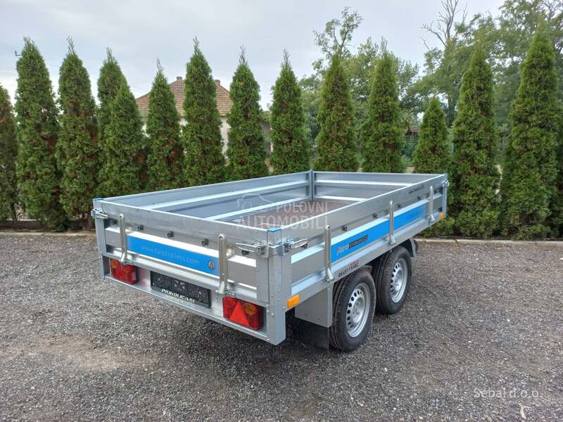 Kuke,prikolice na jednom mestu