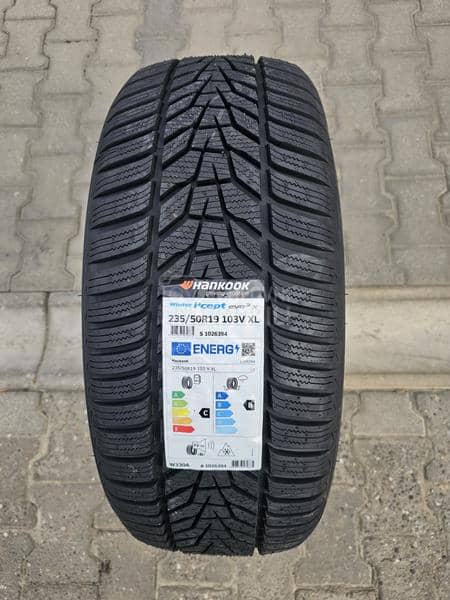 Hankook 235/50 R19 Zimska