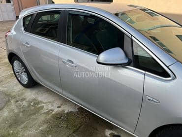 staklo prozor sofersajbna za Opel Astra J od 2010. do 2020. god.